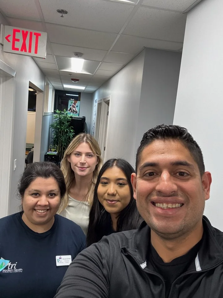 The Tri Modern Health team with Dr. Hector Martinez at the Hoffman Estates office